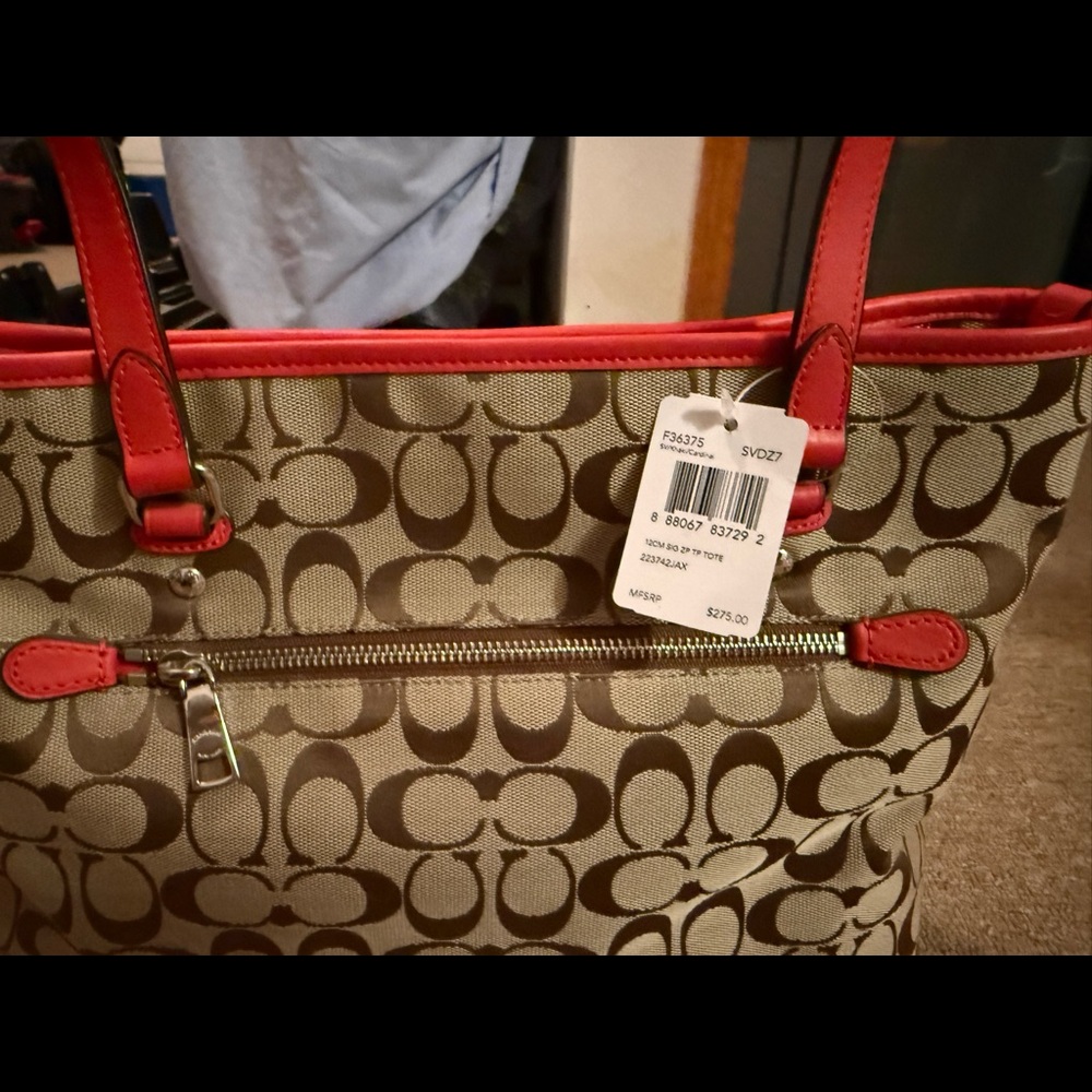 Coach purse new with tag! - Picture 4 of 5